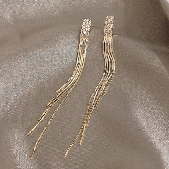 🆕 Crystal Drop Earrings.!!!  Brand NEW!!! - Picture 4 of 5